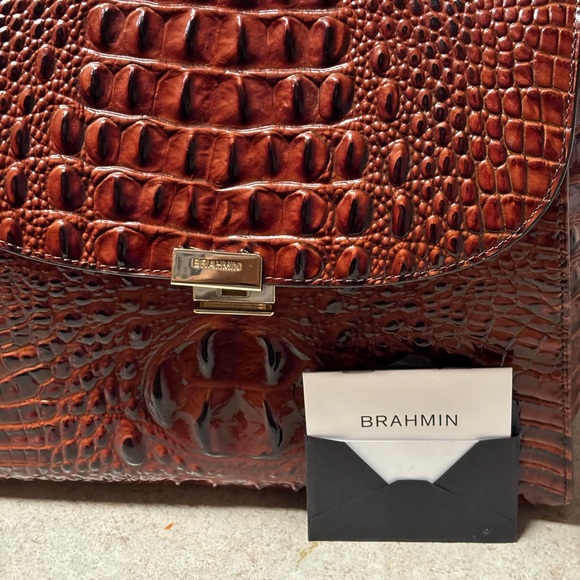 Used Brahmin Purse no wear or tears perfectly good condition - Picture 3 of 5